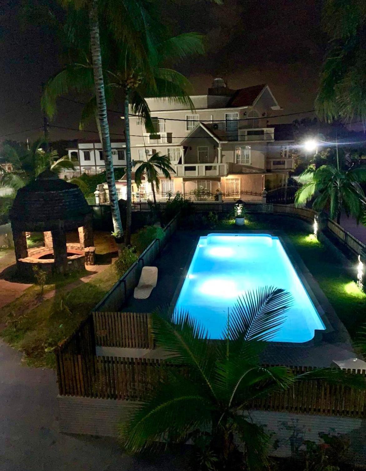 White Castle Villa Pereybere Beach Exterior photo